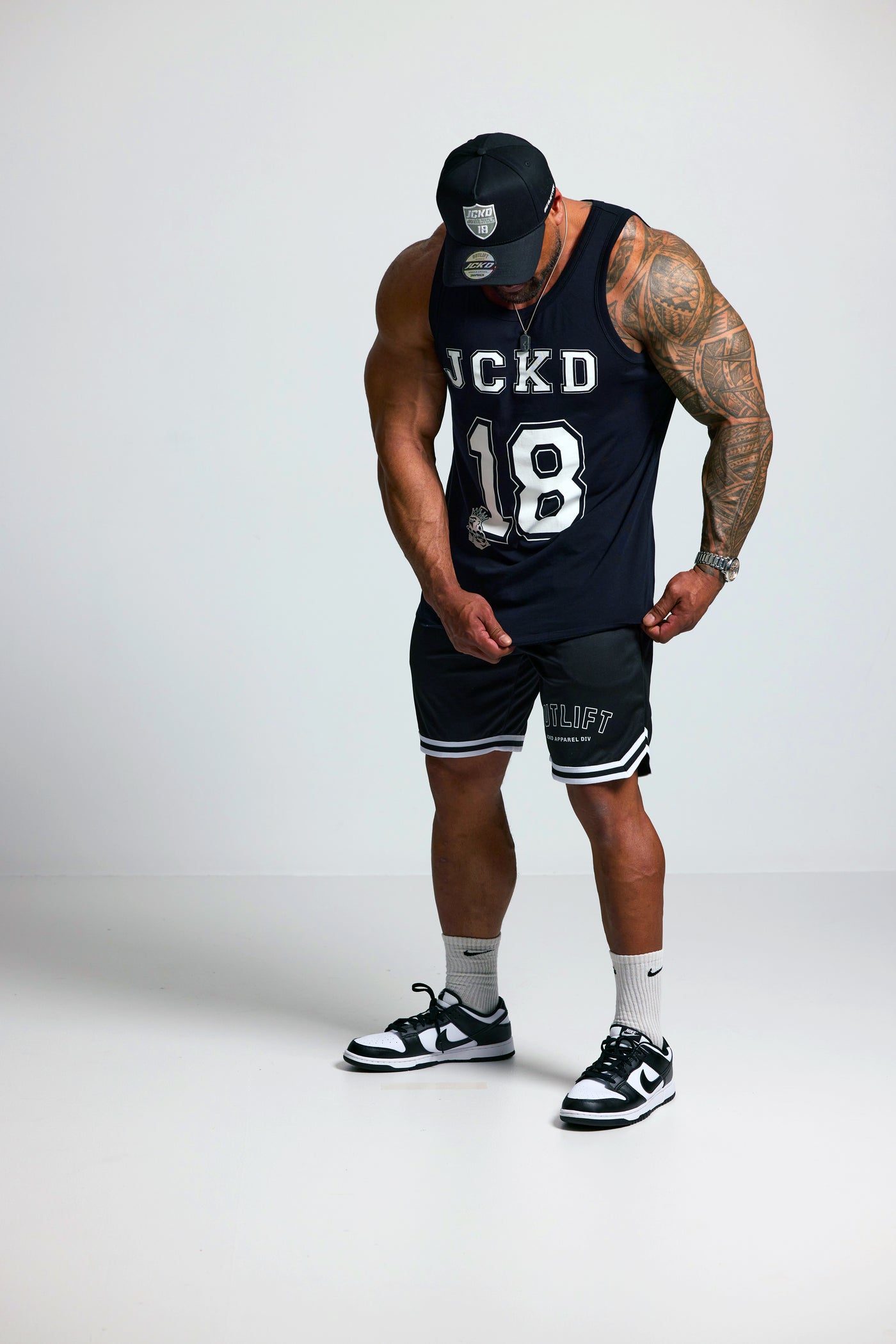 1020 OUTLIFT 18 SHORTS