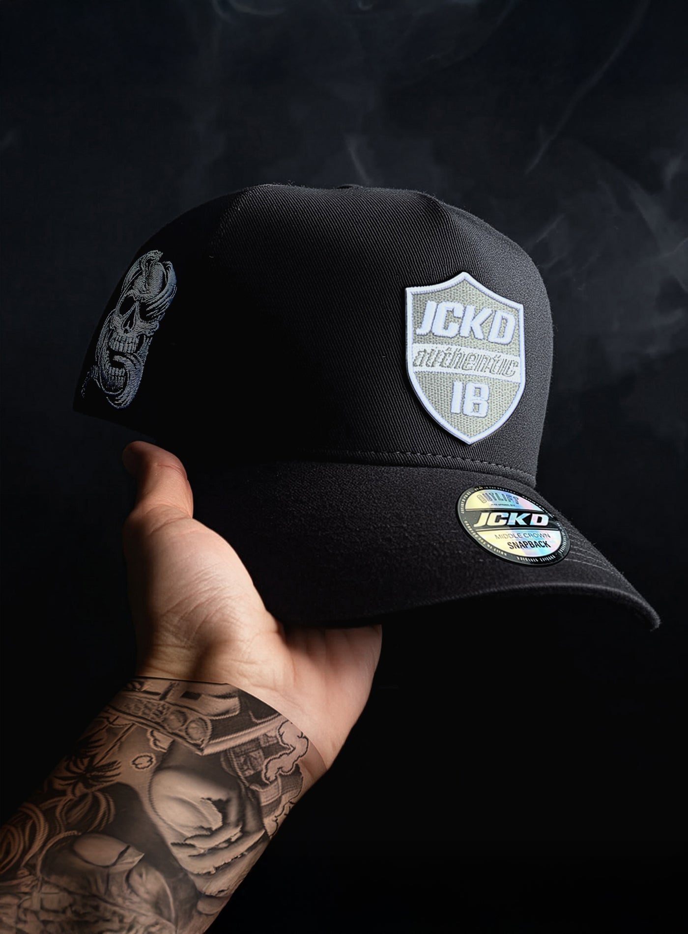 0018 CREST 18 LIMITED SNAPBACK